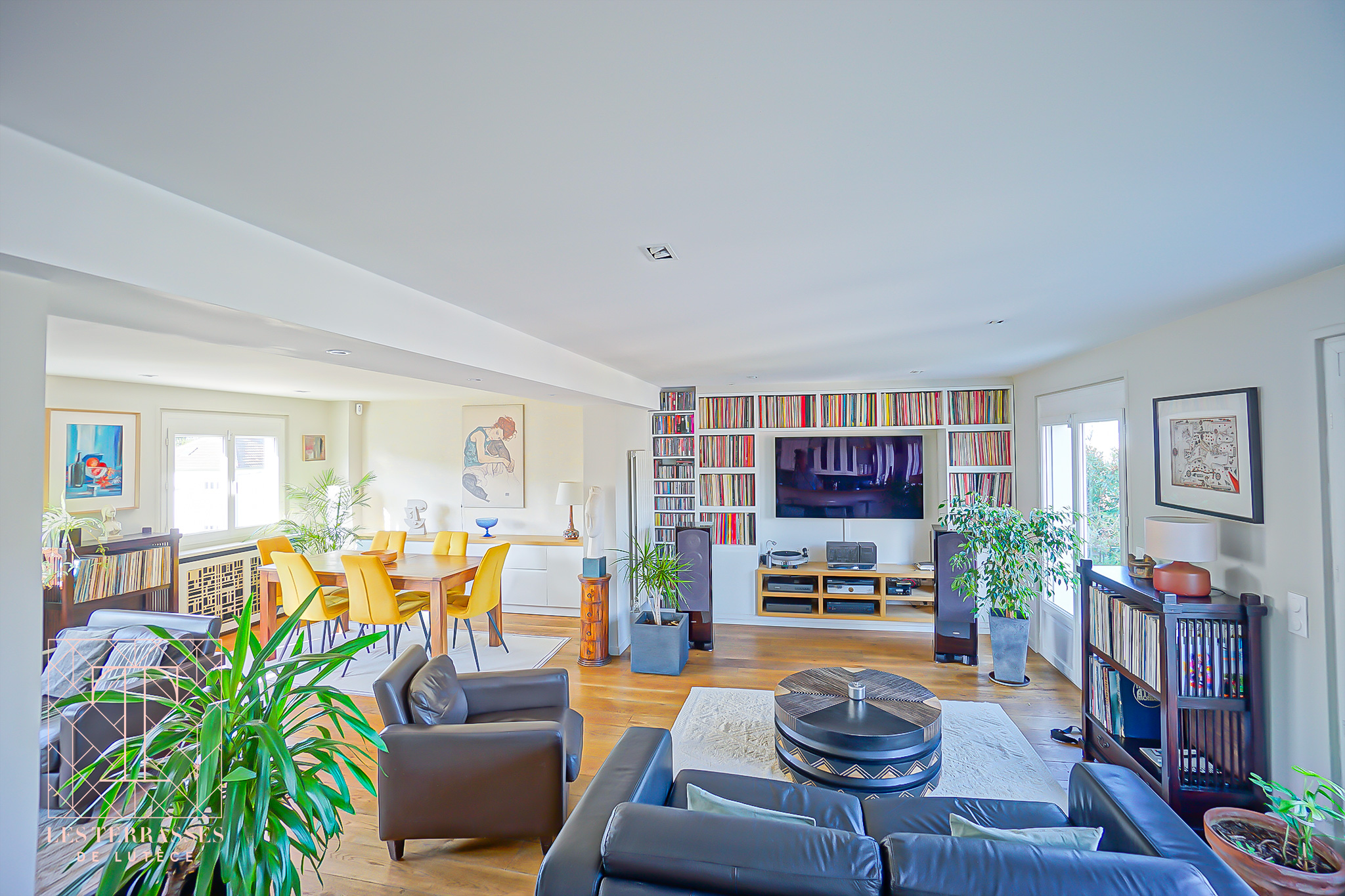 Photo n°3 du bien immobilier Meudon : Appartement en dernier étage avec terrasse et vue Paris